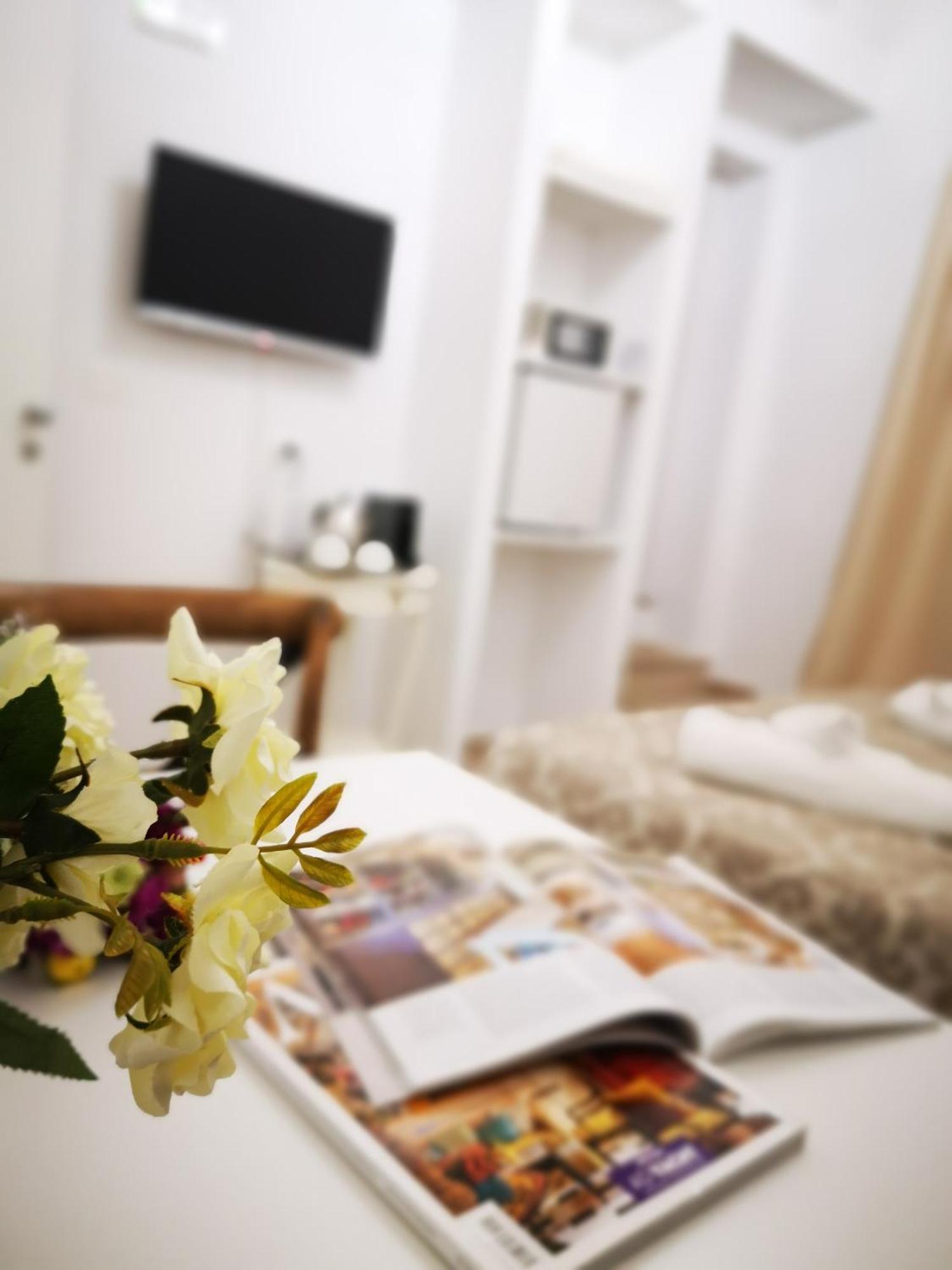 Corte Pietrantica - Charming Rooms & Suites Джовінаццо Номер фото